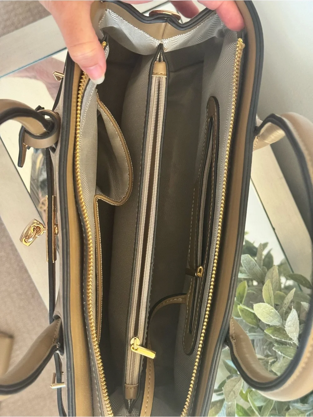 N/A elegant taupe